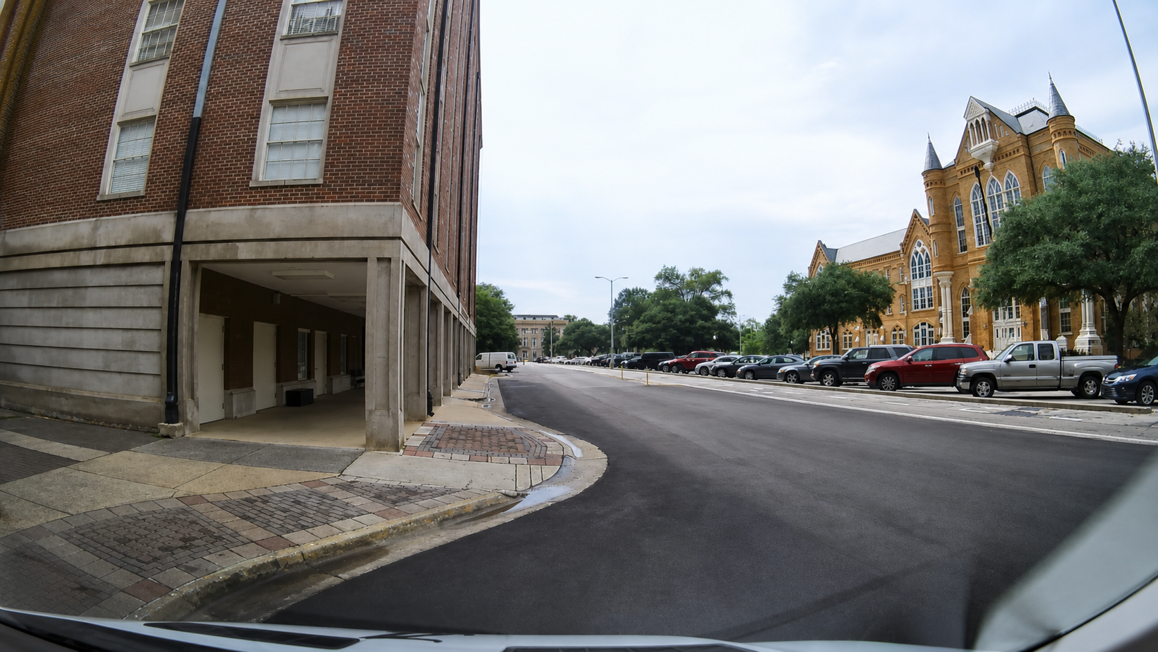 Cleaned and sharpened W1 outward-facing forward roadway view.